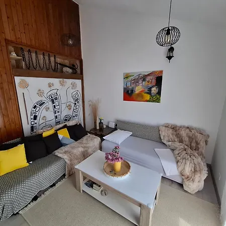 Peaceful Retreat דירה *