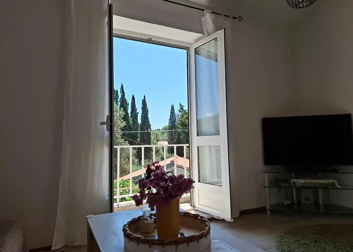 아파트 Peaceful Retreat *