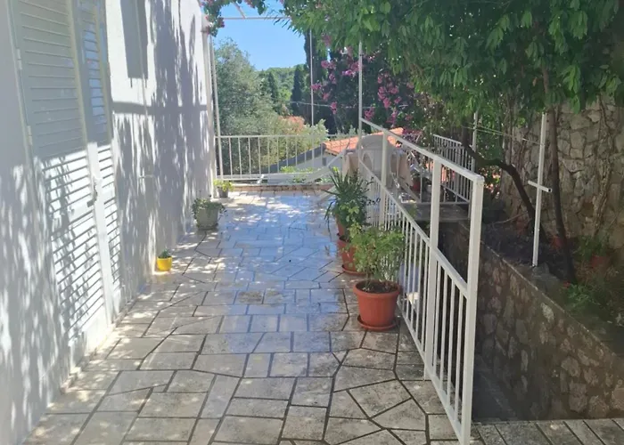 아파트 Peaceful Retreat *